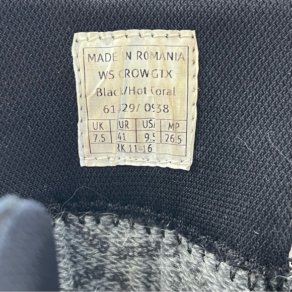 Salewa Crow GTX Mountaineering Hiking Boots Womens size 9.5 - Picture 3 of 11